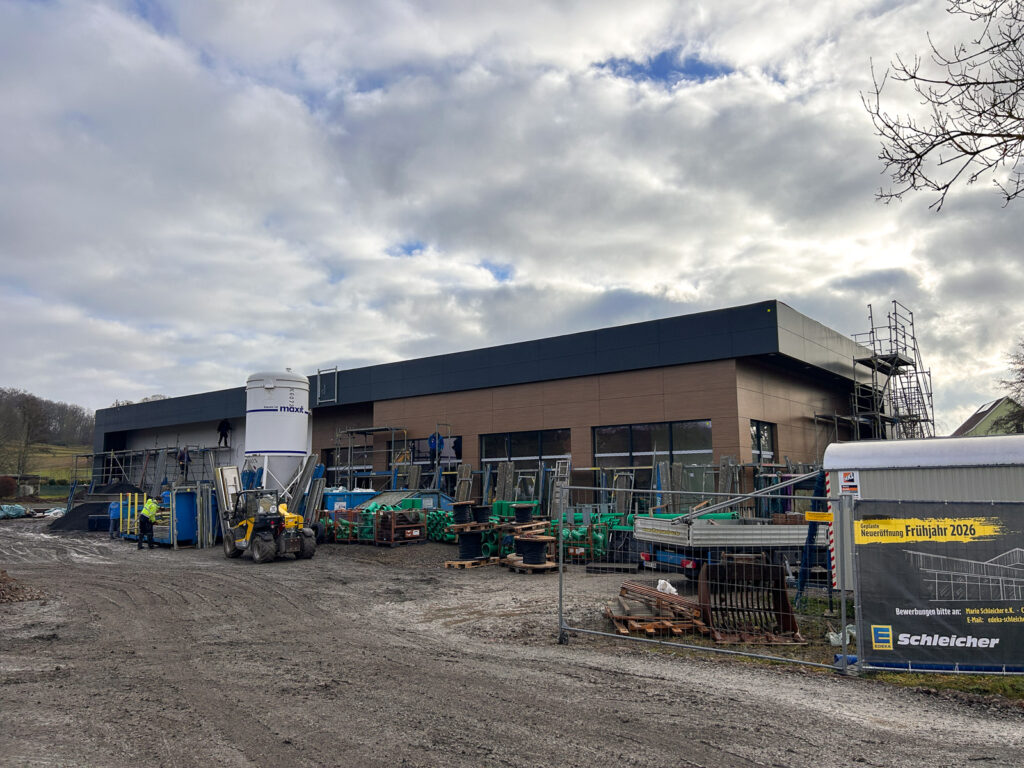 25-12-11-Heldburg_Rainbrünnlein_Supermarkt_1